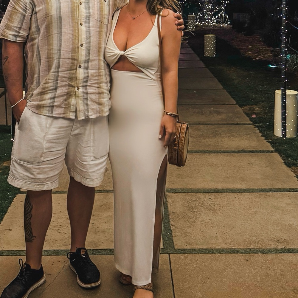 L space revolve Nico dress white cream medium. Removed tags never wore.